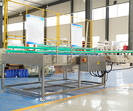 潤滑油灌裝機上桶平臺，自動供瓶機客戶現(xiàn)場視頻